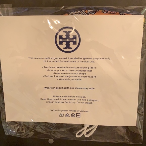 ❤️ Tory Burch Floral Face Mask - Picture 2 of 2